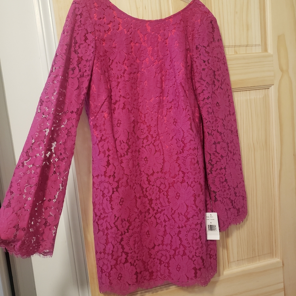 NWT Alexia Admor mini lace dres